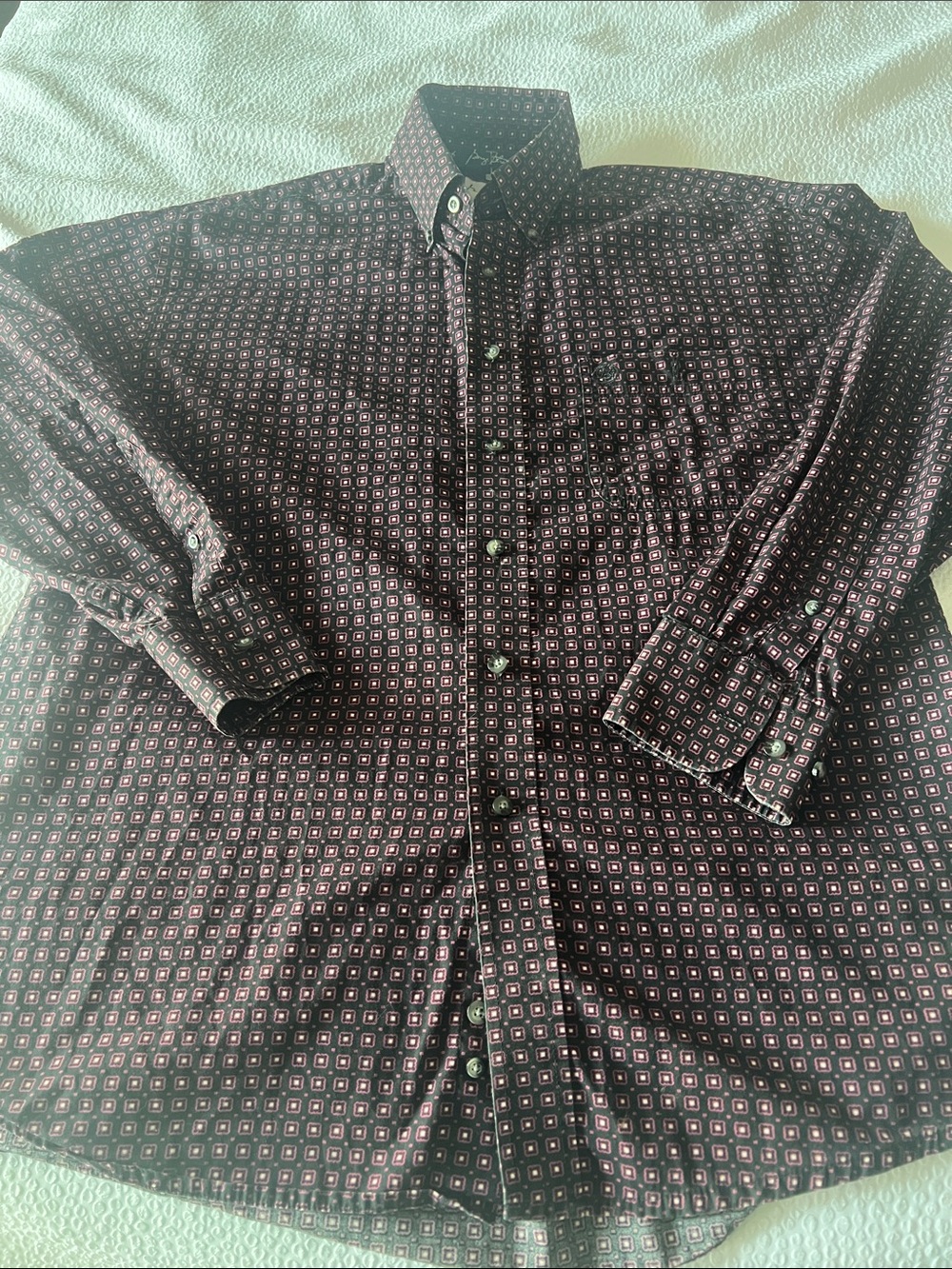 Wrangler George Strait Men's Black Shirt with Small Pink Geometric Print